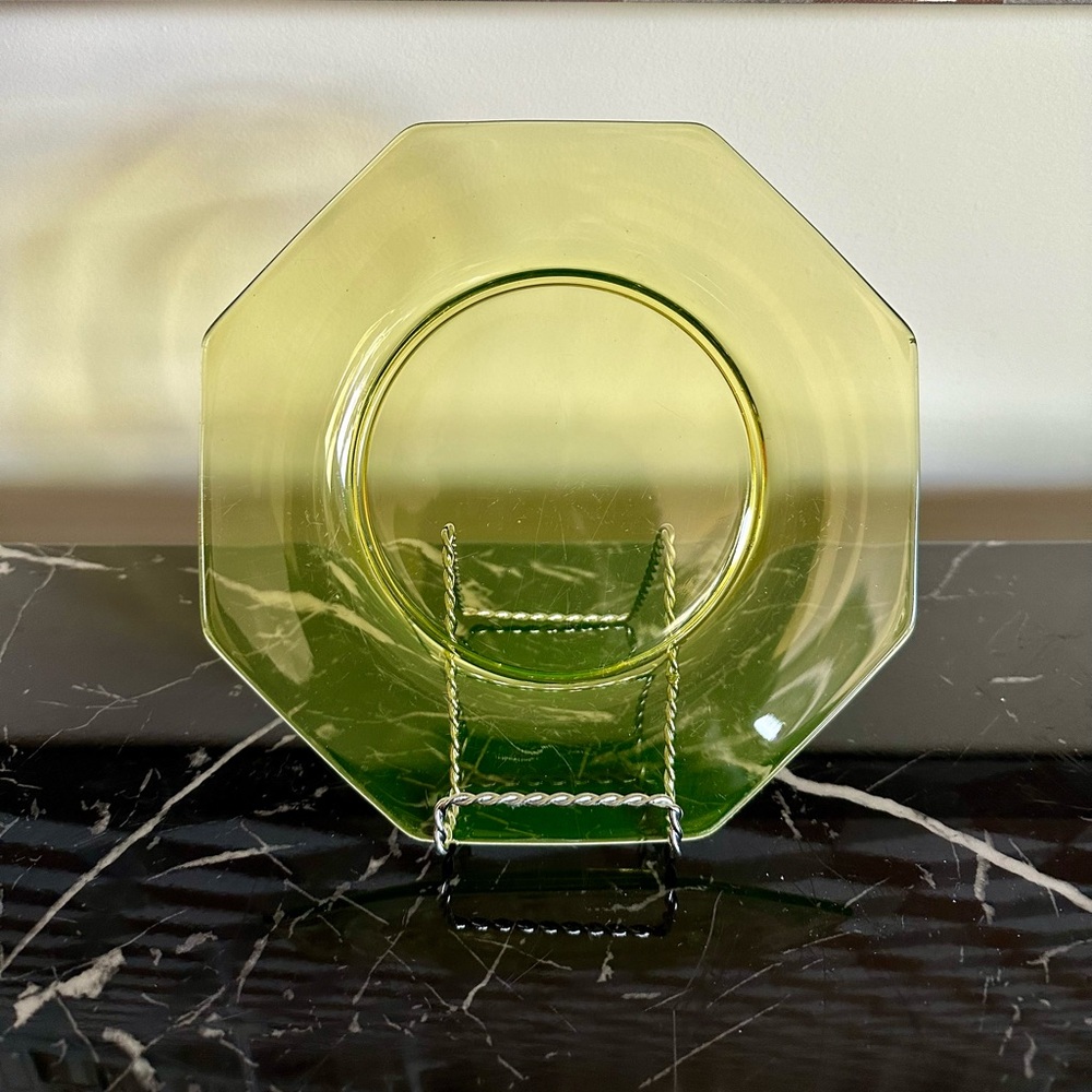 Vaseline Glass Uranium Octagon 8” Plate UV Sensitive Art Deco